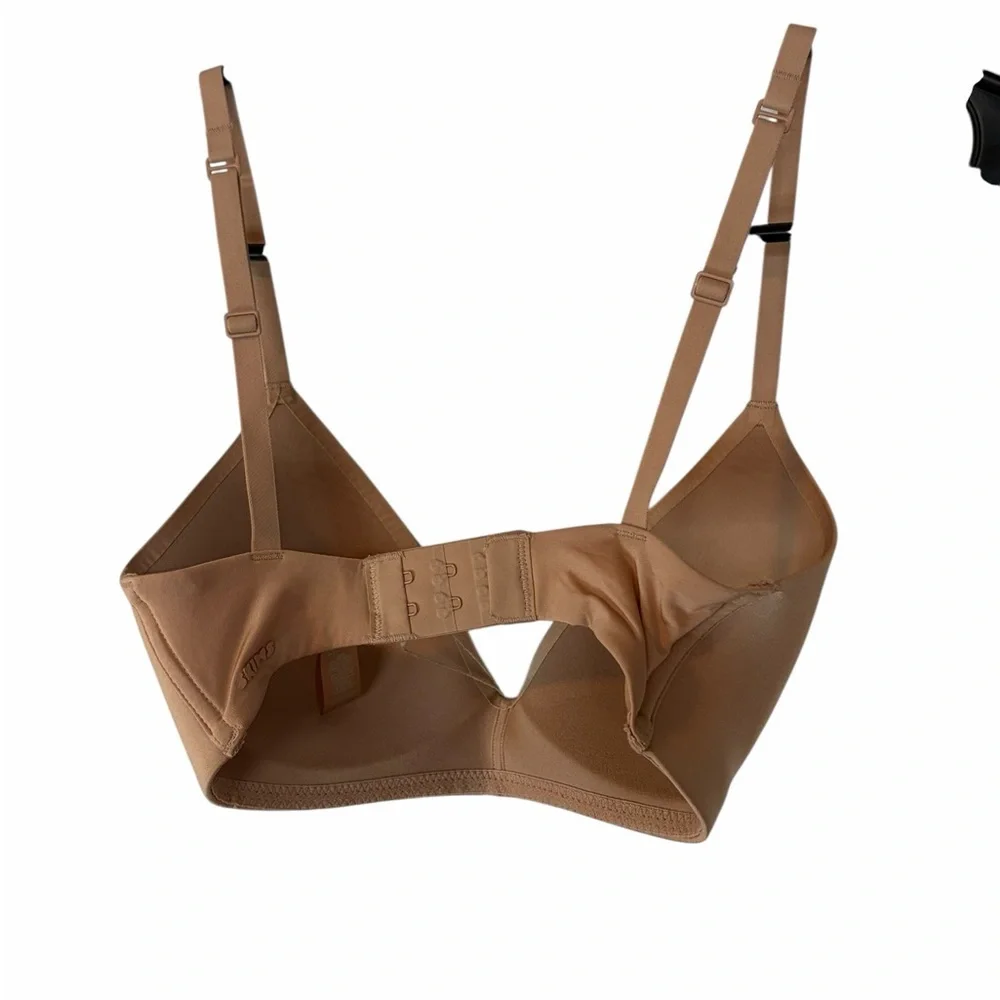 SKIMS Wireless Form T-Shirt Bra – Clay – 30D – New With Tags - Picture 5 of 5